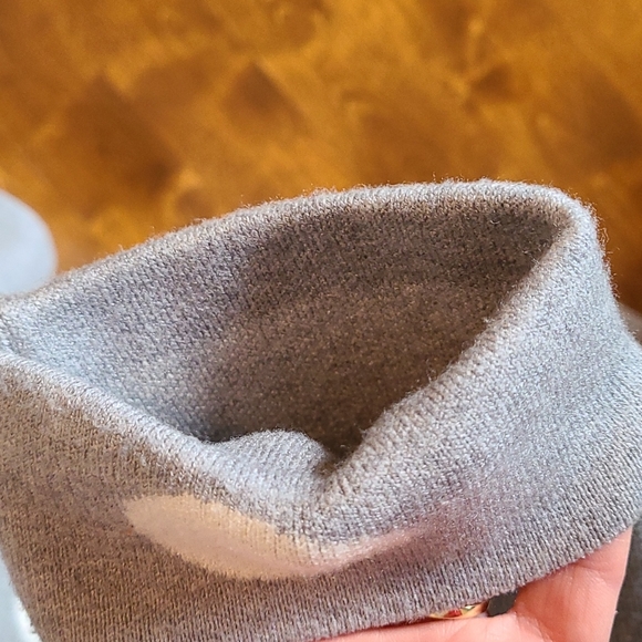 Grey Top - Picture 3 of 7